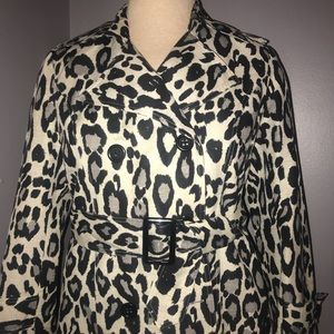 Linen blend blazer. Like new. Black / white